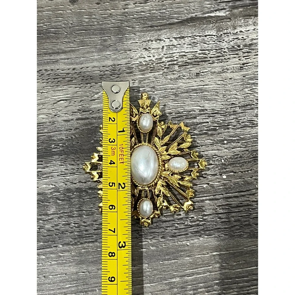 Vintage Gold Tone Faux Pearl Brooch Starburst‎ Crest Design Mid Century